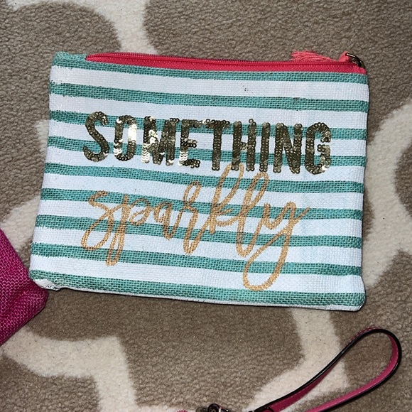 Accessory totes 💕 - Picture 3 of 7